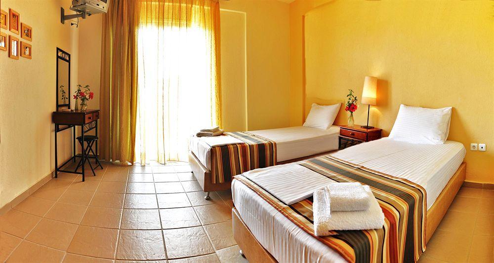 Dafnes Rooms Fourka Esterno foto