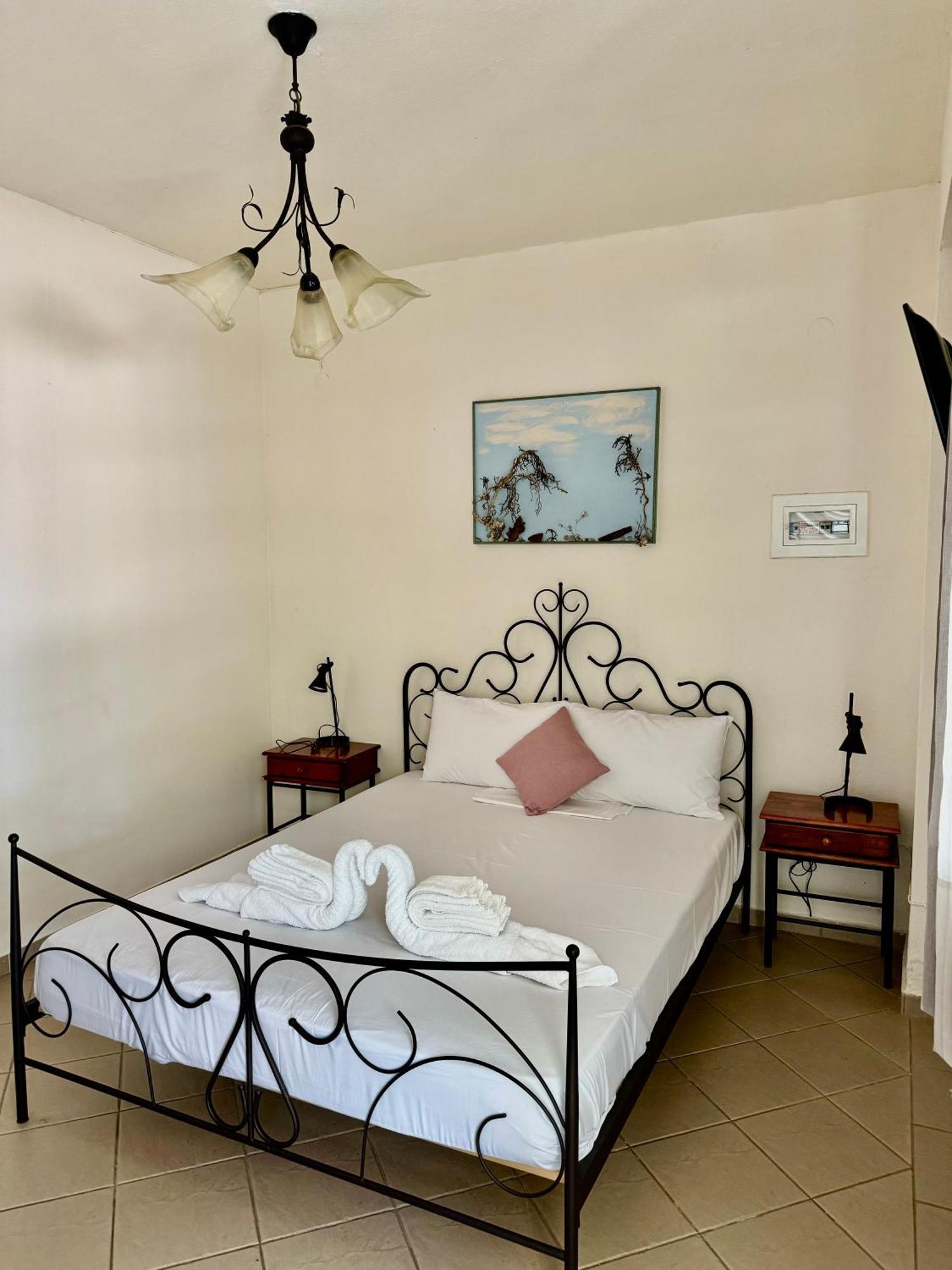 Dafnes Rooms Fourka Esterno foto